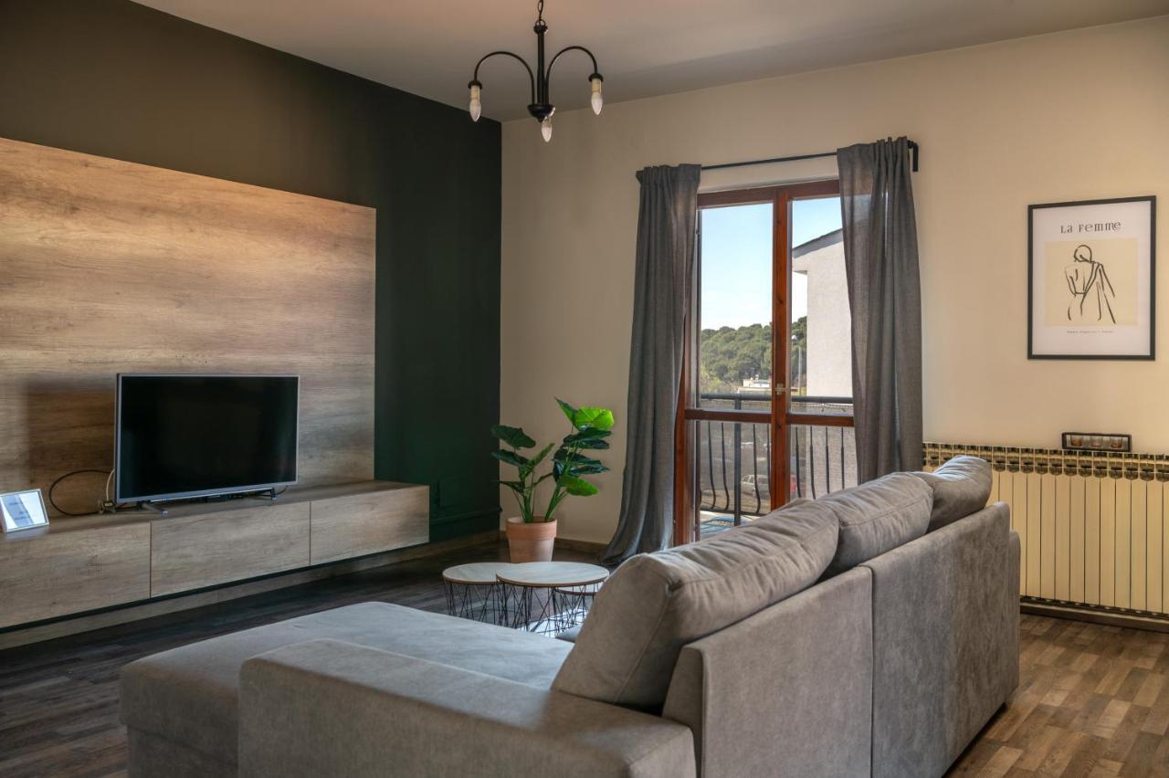 Amala Apartman Póla Kültér fotó